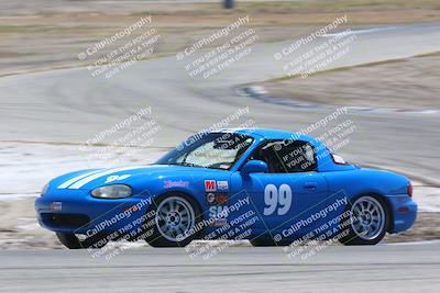 media/May-01-2022-CalClub SCCA (Sun) [[03a481c204]]/Group 5/Race (Offramp)/